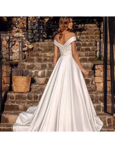 French retro one-line wedding dress